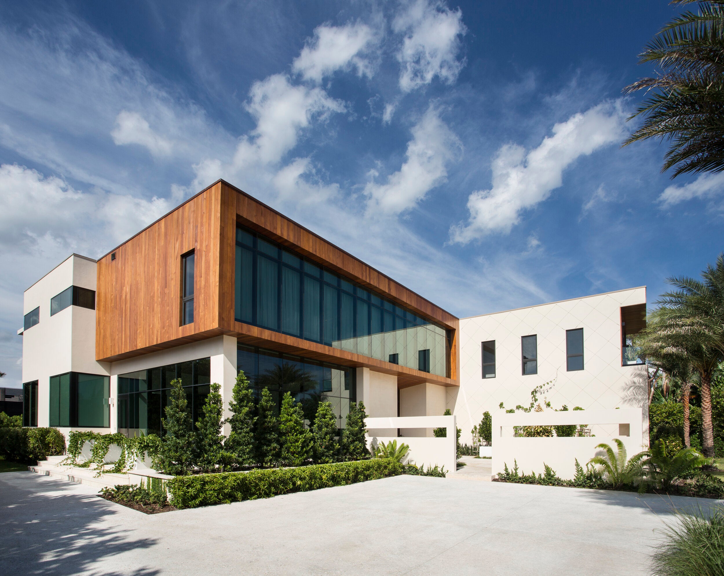 Trusted South Florida landscape and turf installation company delivering high-quality, precise, and customer-focused outdoor designs